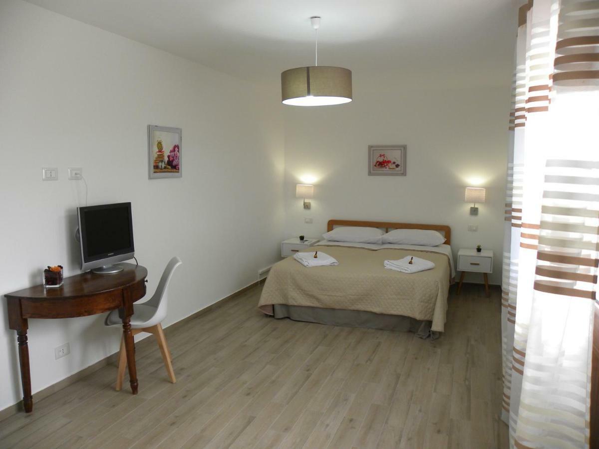 Ibiscus Bed & Breakfast Кастеламаре дел Голфо Екстериор снимка